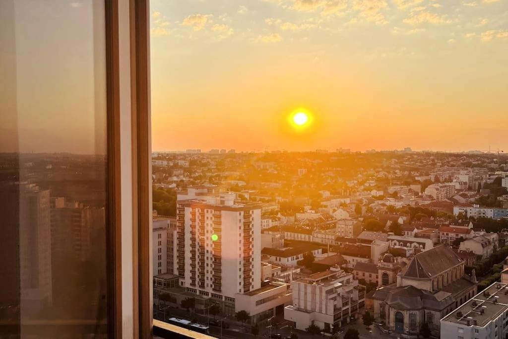 Ciel De Paris : Vue Tour Eiffel Apartment Choisy-le-Roi